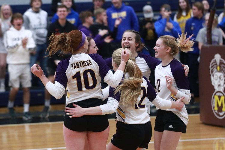 Clawing back News, Sports, Jobs Minot Daily News